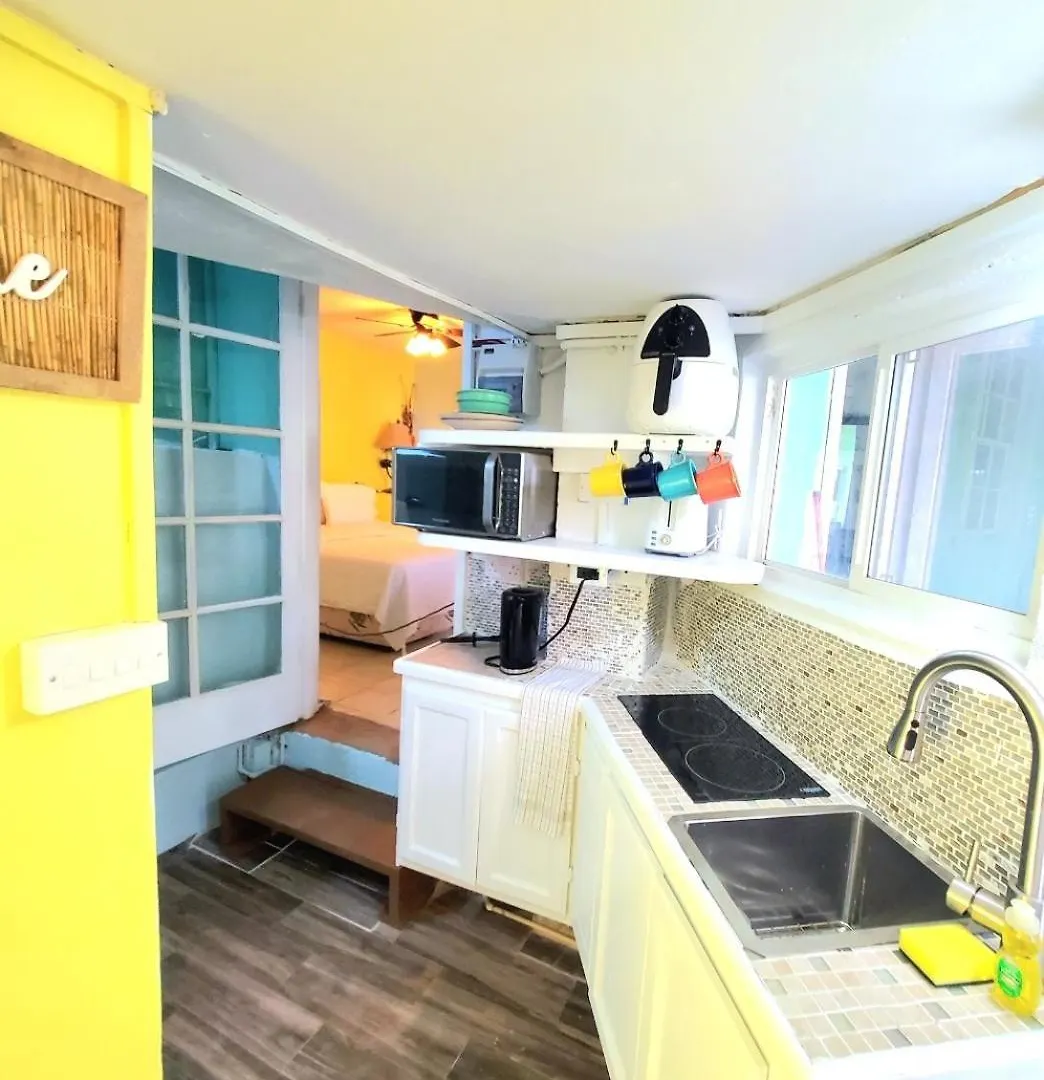 Beachfront Cozy Apt Gros Islet Apartment