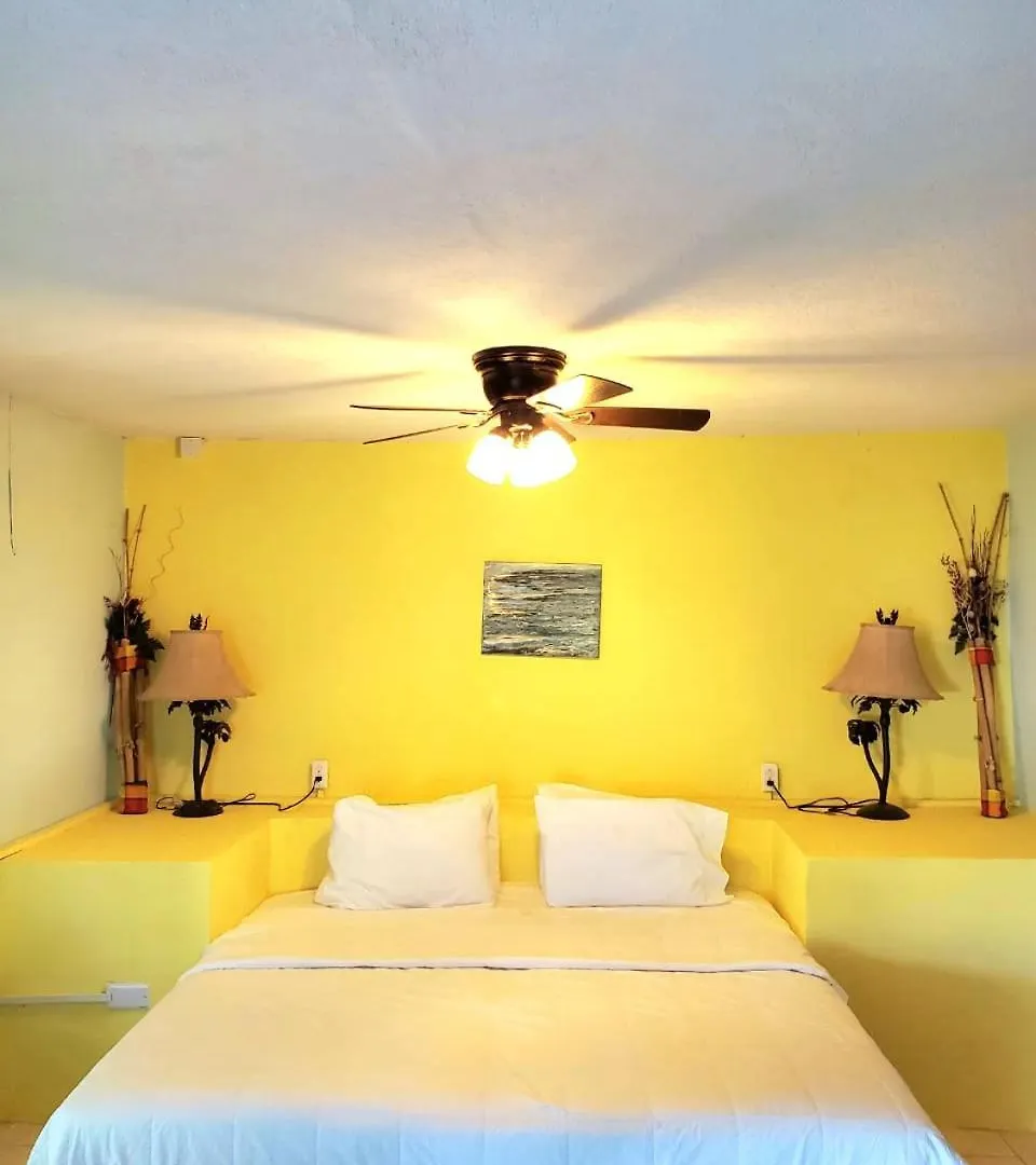 Beachfront Cozy Apt Gros Islet