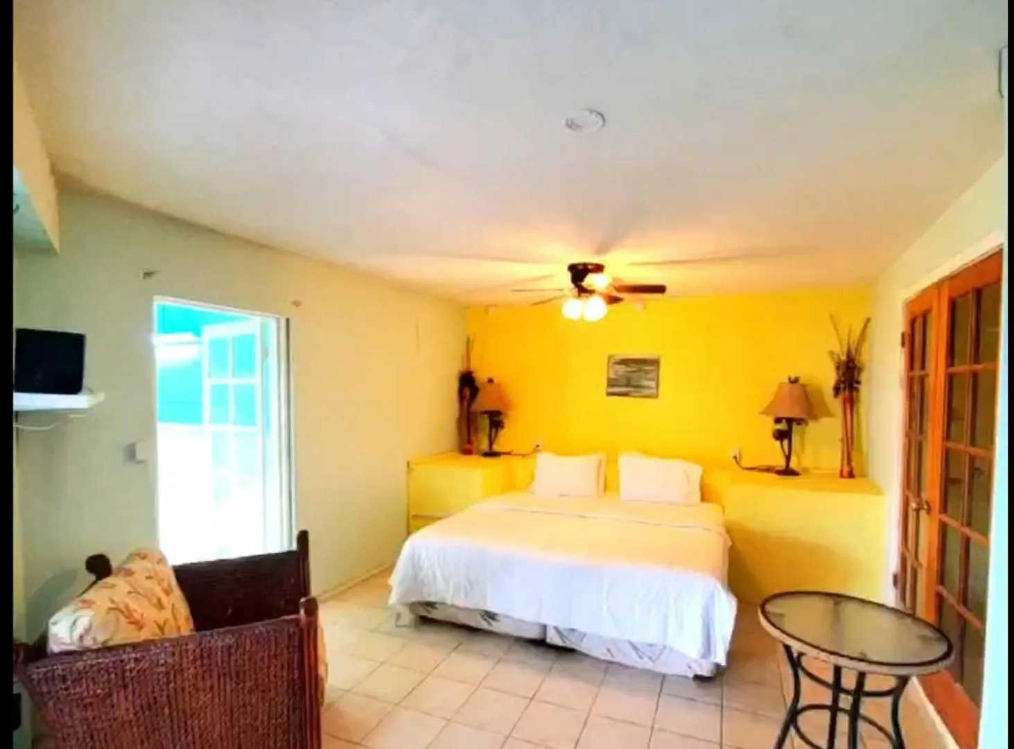 Beachfront Cozy Apt Gros Islet Apartment